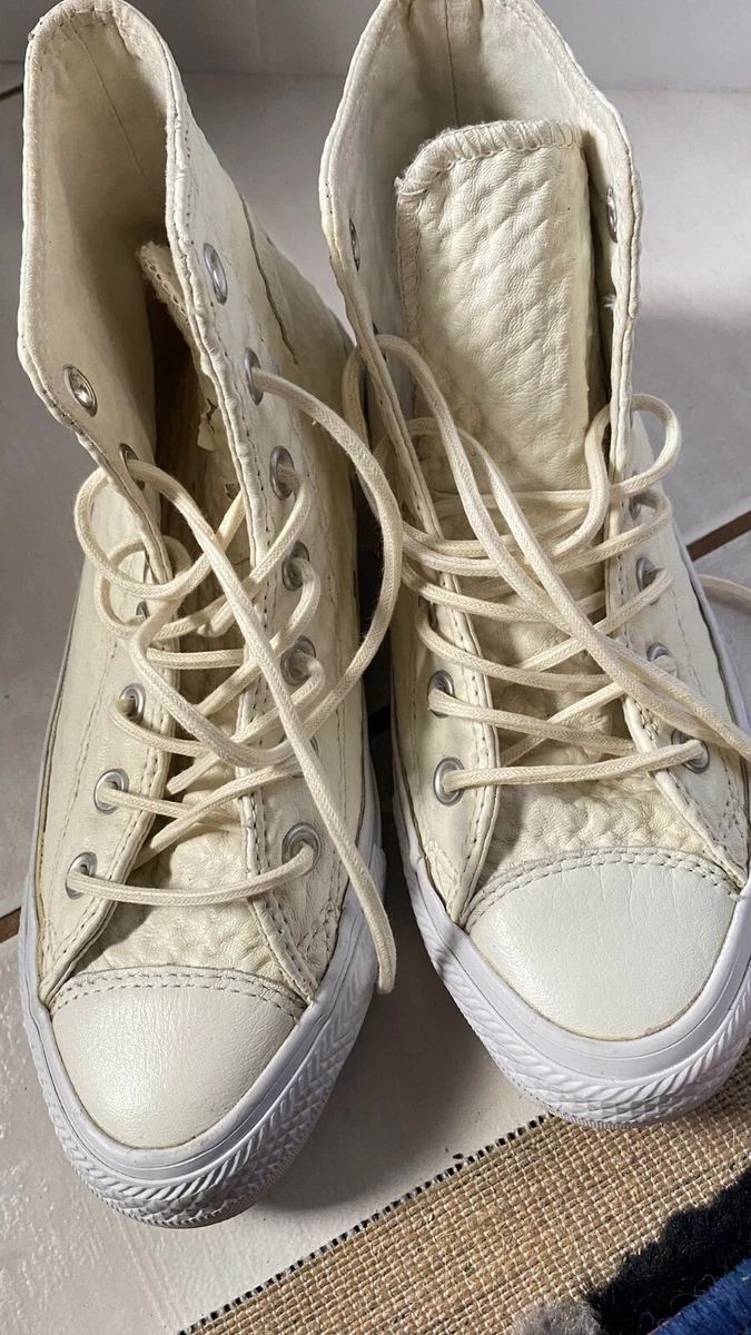 Ladies white top converse size 4