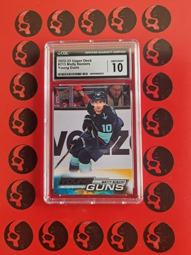 2022-23 Matty Beniers CGC 10 Young Guns #213 RC Upper Deck Rookie