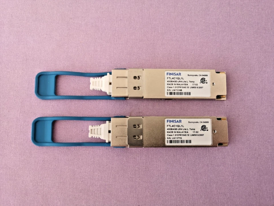 NEU Finisar FTL4C1QE1C 40GBASE-LR4 QSFP+ Transceiver 40 Gb/s - Image 2 of 2
