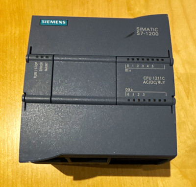 Siemens SIMATIC S7-1200 CPU 1211C AC/DC/RLY S7/1200 6ES7 211-1BE31-0XB0