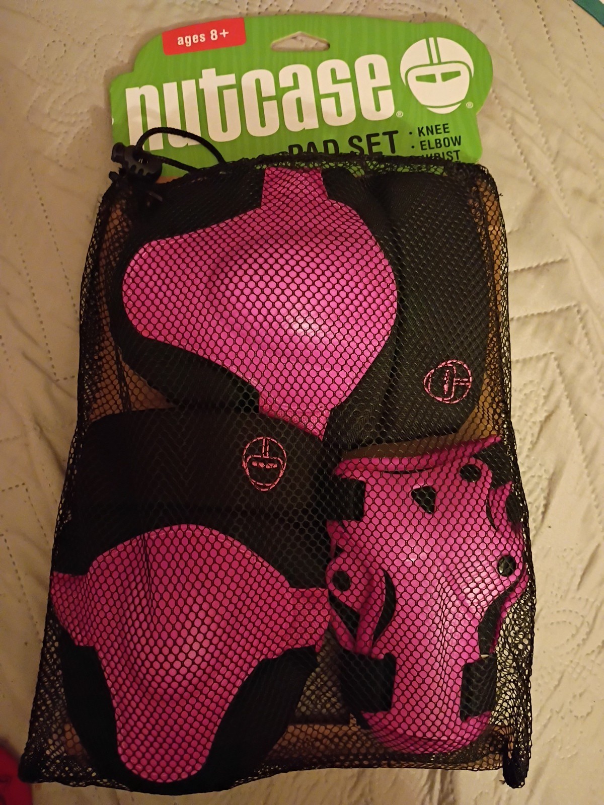 Nutcase Girls Knee Pad Set in Pink - Ages 8+ New FAST SHIPPI