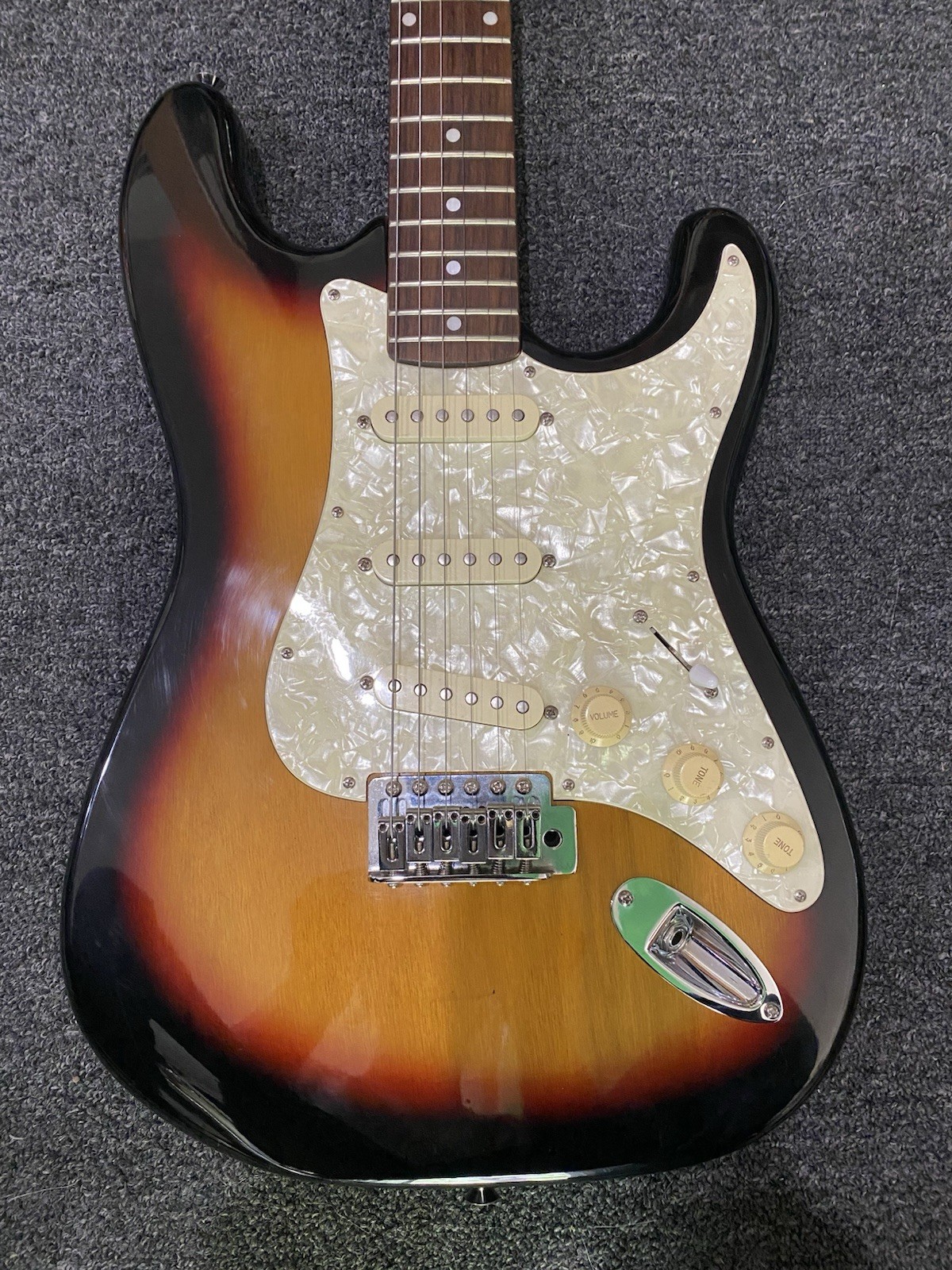 Vintage 1990??s Slammer By Hamer Electric Guitar DA-3  /  SB