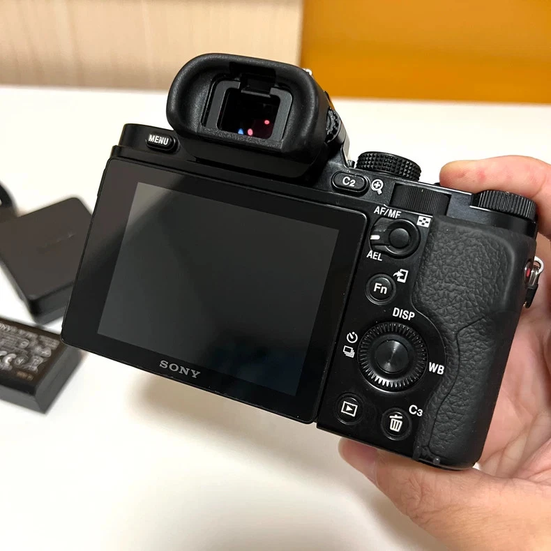 Sony Alpha A7 ILCE-7 (95% New)- 24MP Full Frame Mirrorless, Great Starter Camera - Image 4 of 4