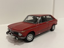 1:18 Autoart BMW 2000 Touring Red