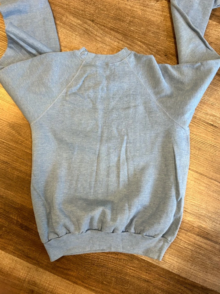 true vintage 60s 70s made USA inset sleeves light blue sweatshirt Large Medium - Image 4 of 4