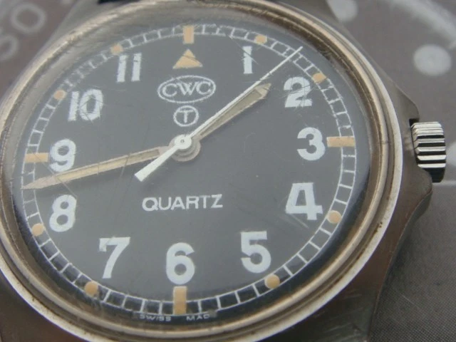 Relógio de quartzo militar vintage trítio CWC Army edição G-10 (W-10) 0260 6645-99 - Imagem 2 de 4