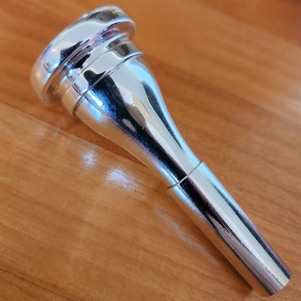 Boquilla corneta Olds 9 rara - taza muy poco profunda, Méndez en blanco, ¿personalizada? Foto 3 de 4