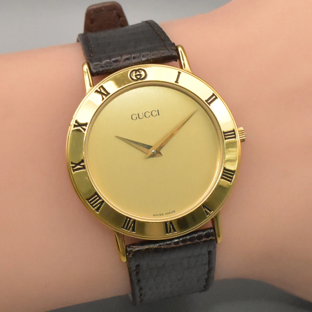 [Presque comme neuve] Montre homme vintage Gucci 3000,2,M cadran doré quartz fabrication suisse JAPON