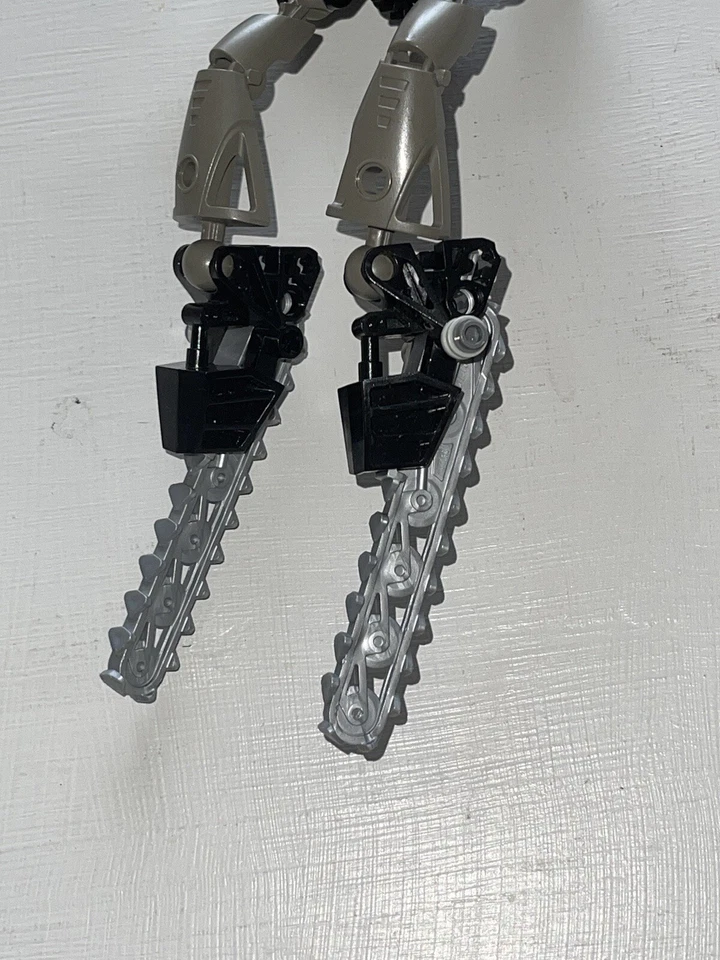 LEGO 8566 Bionicle Toa Onua Nuva Vintage 2002 Set W/ Manual - Image 4 of 4