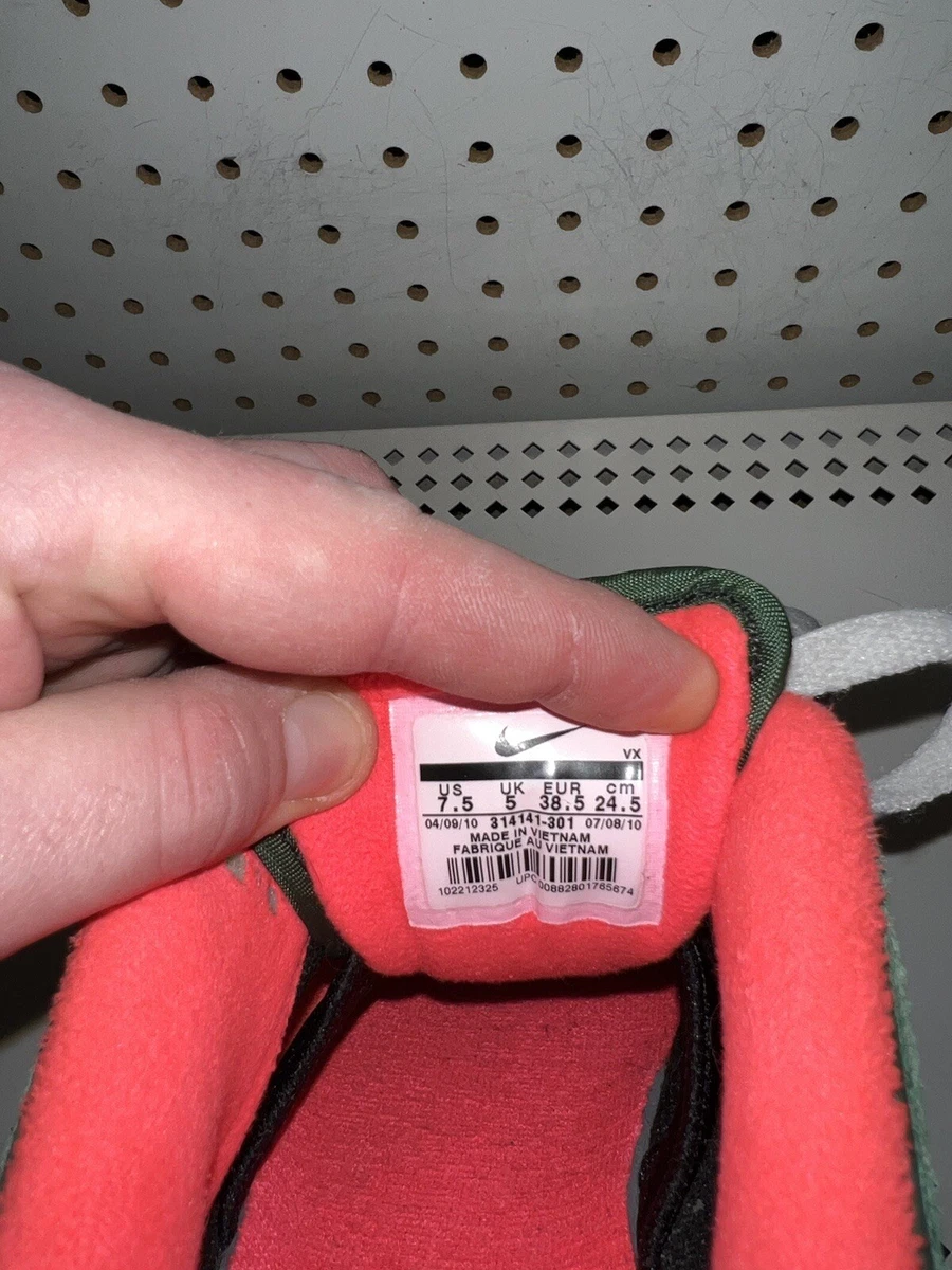 RARE Nike Dunk Low 6.0 Gorge Green Womens Athletic Shoes Size 7.5