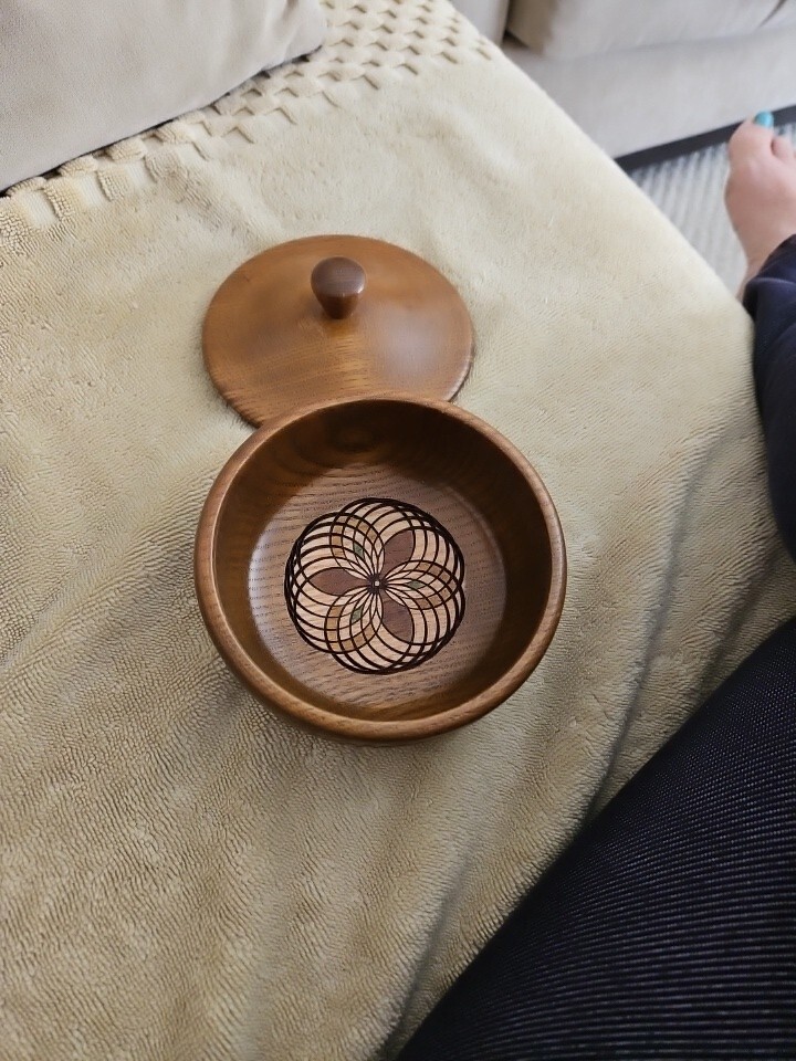 как выглядит Vintage Handcrafted Carved Wooden Bowl 4.50" With Lid. Design Inside And Out фото