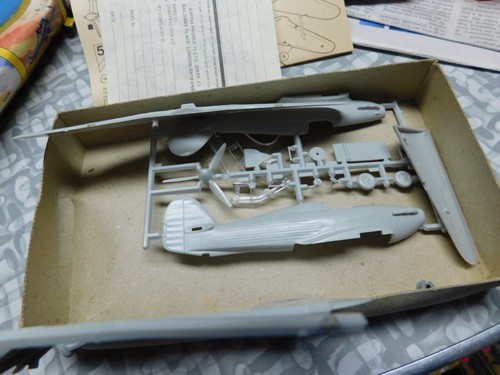 Kit Airfix Hawker Hurricane MkI scala 1/72 # 02067-9 - Foto 3 di 6