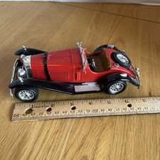 Burago 1:24 scale Die Cast Car 1928 Mercedes Benz SSK