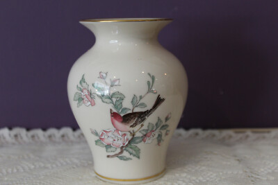 Lenox Serenade 5 1 2 Vase Bird With Pink And White Blossoms 24k