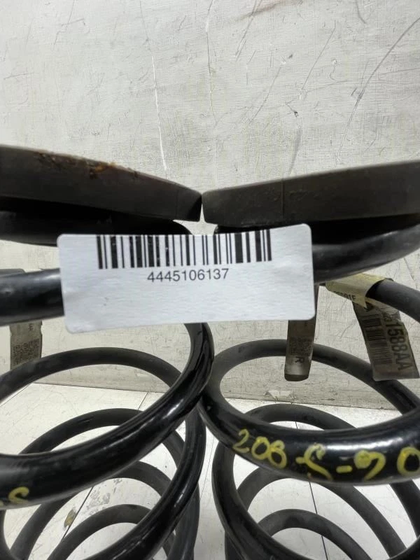 Chrysler 200 S 2015 muelles helicoidales traseros OEM+ Foto 2 de 4