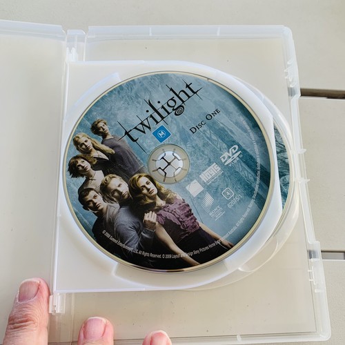 Twilight Saga Bundle X 3 Vampire Romance Region 4 PAL - Picture 7 of 11