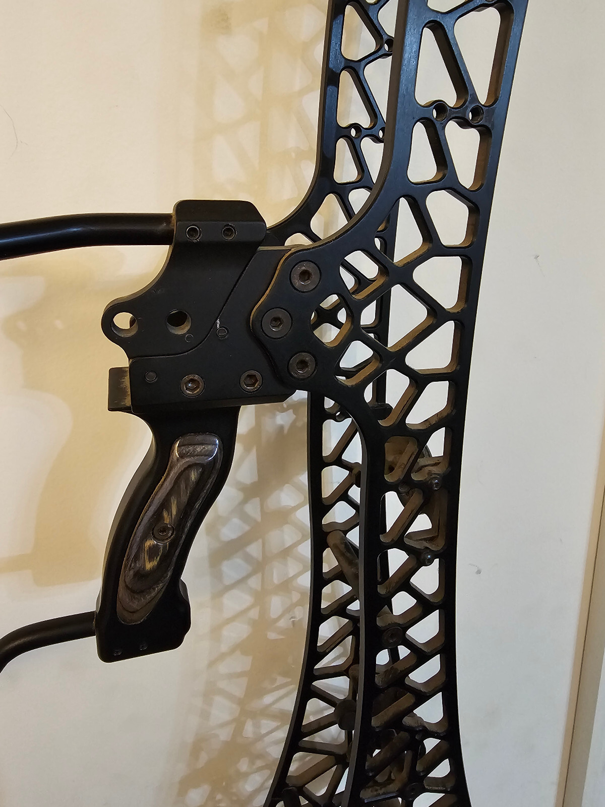 Gearhead Archery T33 Compound Bow...60....28" DL...Right or Left