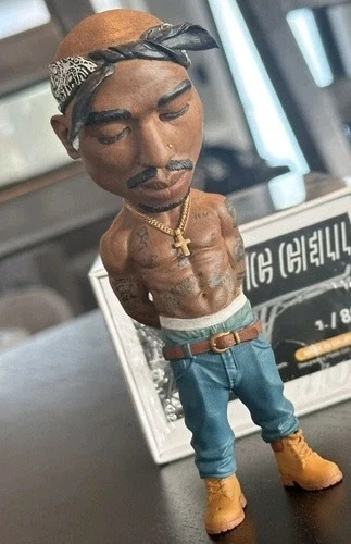 2021 Limited Edition Tupac “Plastic Cell” Figure #115/800 – 2Pac New In Box