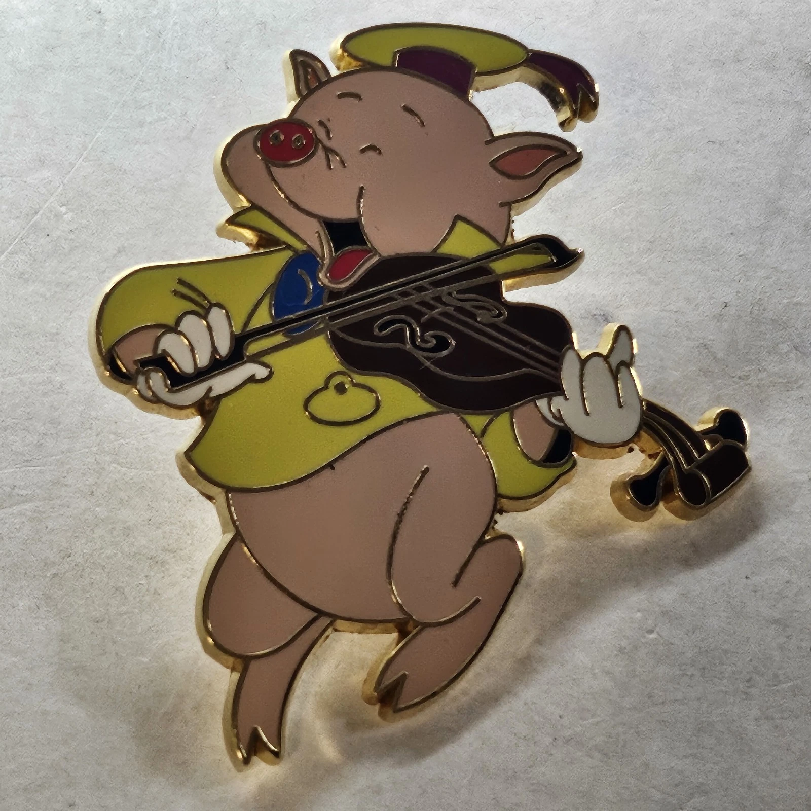 DLRP DLP Paris Cast Lanyard Refresh Three Little Pigs Fiddler Pig Pin 69518