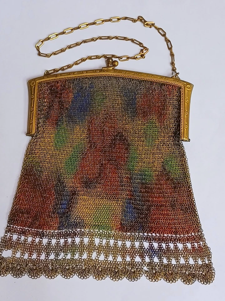 Cartera de malla WHITING y DAVIS Dresden diseño floral rojo, etiqueta de artista ¡Rara! En muy buen estado Foto 2 de 4