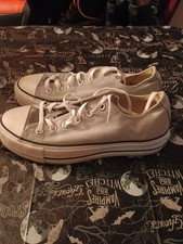 Converse Chuck Taylor All Star Low Top White Canvas Sneakers Women  s 9 Men  s 7