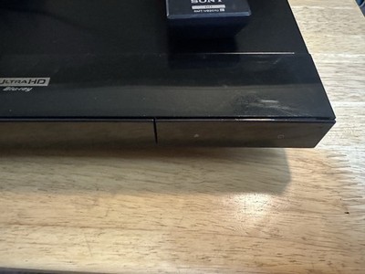 Sony UBP-X700 4K Ultra HD / Dolby Vision Blu-ray Player with AC Adapter, Remote