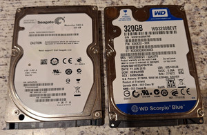 Western Digital WD3200BEVT 320GB 2,5" SATA HDD plus Seagate 320 GB 2,5" SATA