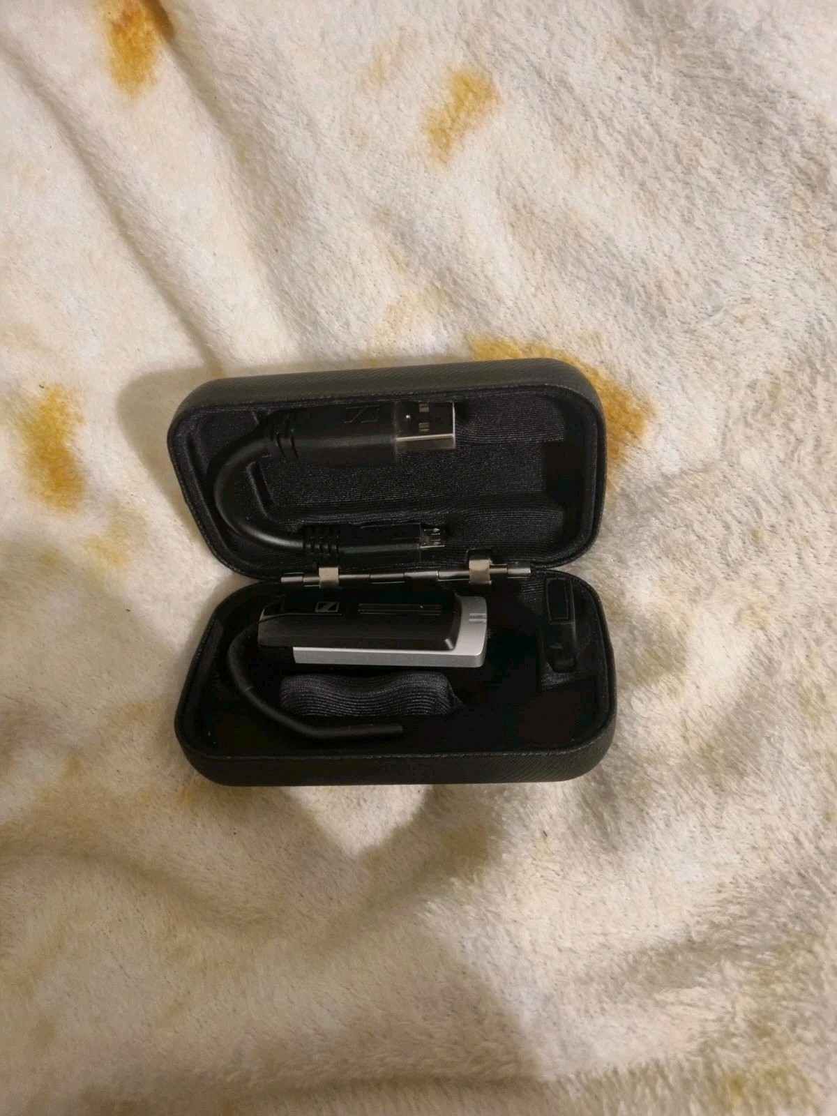 Picture 1 of 4