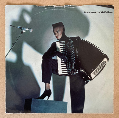 GRACE JONES 'La Vie En Rose/Pull Up To The Bumper ' (1977) 7  Vinyl Single 45PM
