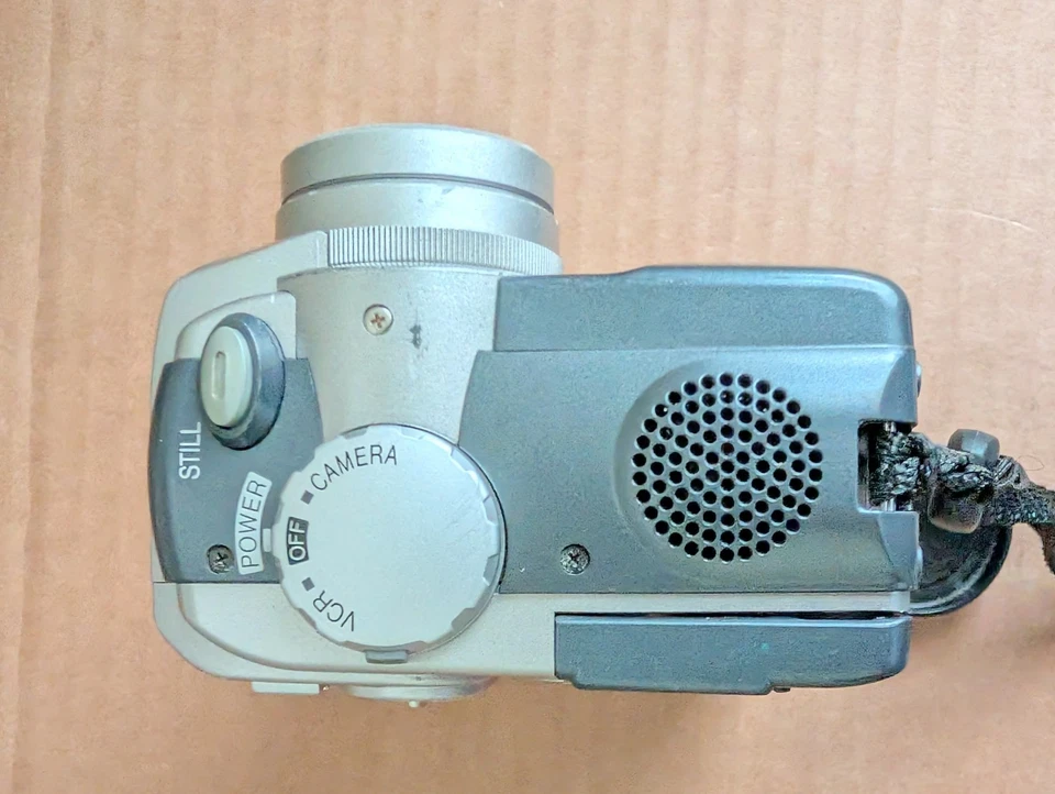 Working Great Sharp VL-NZ100U Digital Viewcam MiniDV Camcorder Only Vintage - Image 3 of 4