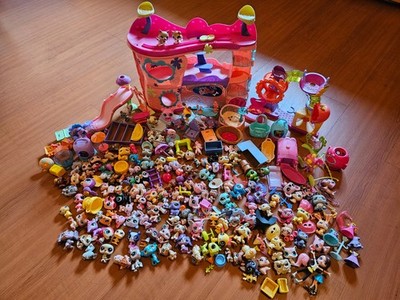 Littlest Pet Shop Adoption Centre LPS set job lot of accessories and animals