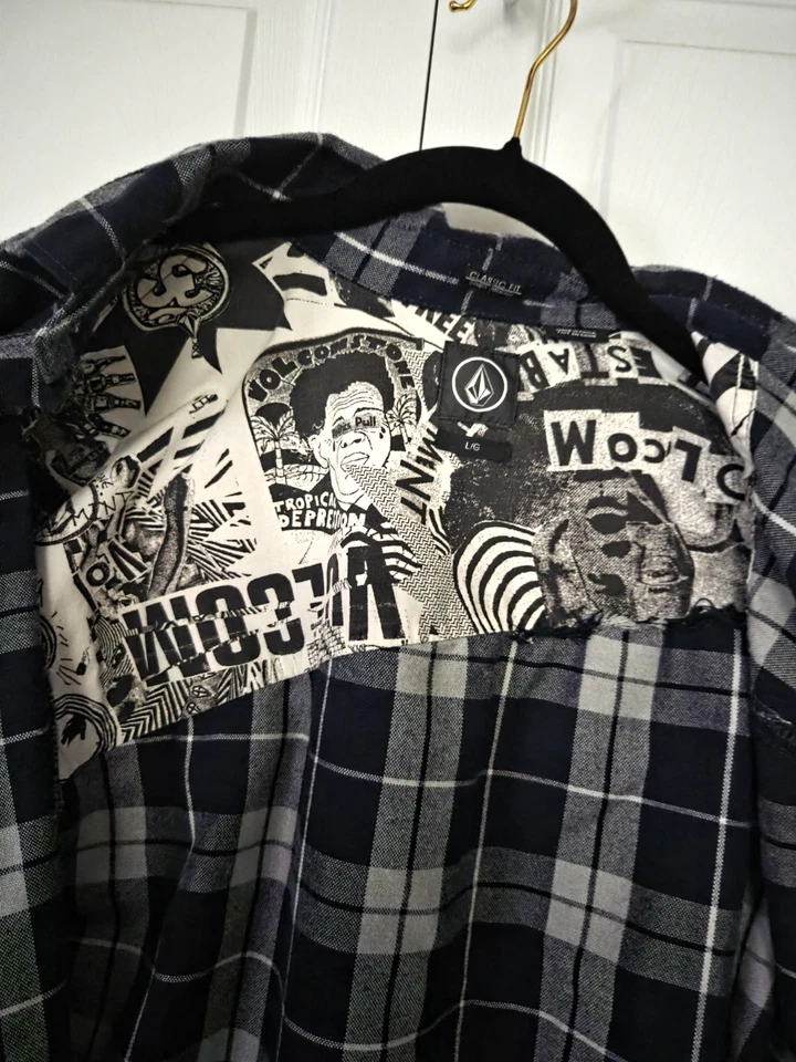 Volcom Shirt Mens L Blue/Gray Caden Plaid Flannel Long Sleeve Button Up Graffic - Image 3 of 4