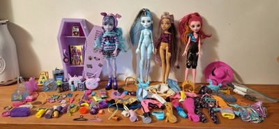 Monster High Doll Lot Of 4 with Tons Of Accessories 2012 & 2021