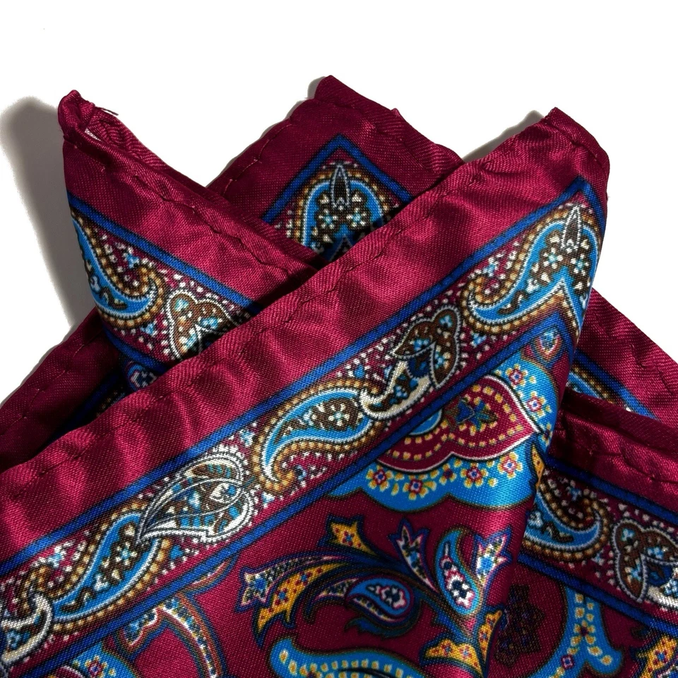  Pañuelo de Bolsillo (Pequeño 9") Vino Rojo Paisley Foto 2 de 4