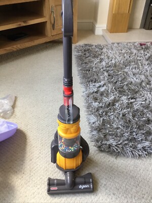 Dyson Ballstaubsauger ~ Pretend Play