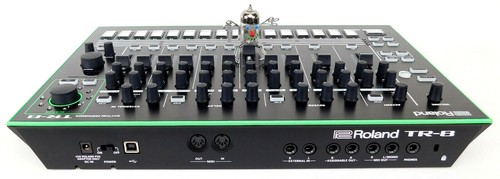 Roland TR-8 AIRA Drum Synthesizer + Fast Neuwertig + 1,5Jahre Garantie - Bild 5 von 7