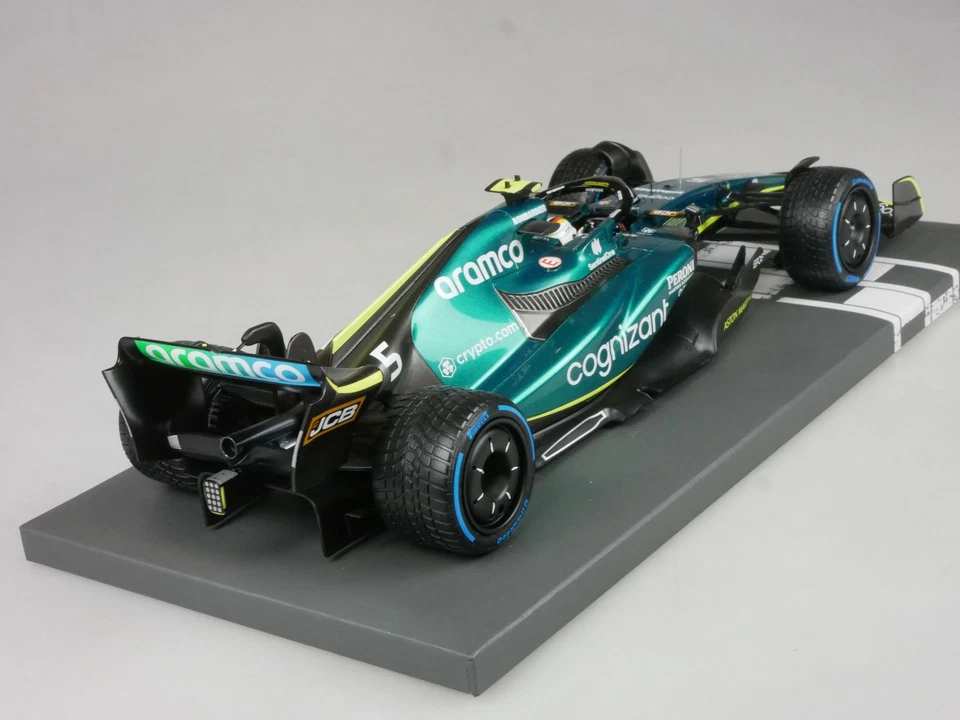 Minichamps F1 1/18 Vettel GP 2022 Monaco Aston Martin ARAMCO AMR22 + Box 132540 - Bild 3 von 4