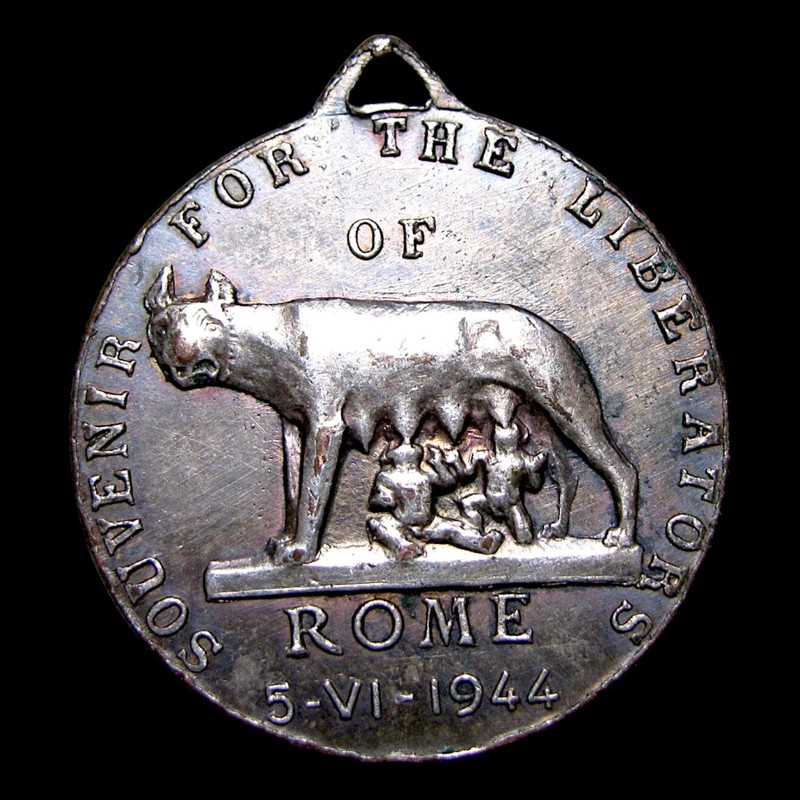 WWII Liberation of Rome Souvenir "Theater Made" Rare Medal  #KK829