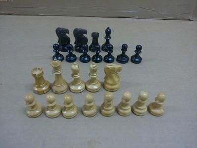 Vintage Staunton Style Wooden Chess Pieces   24 Pieces Only   King 3.5''