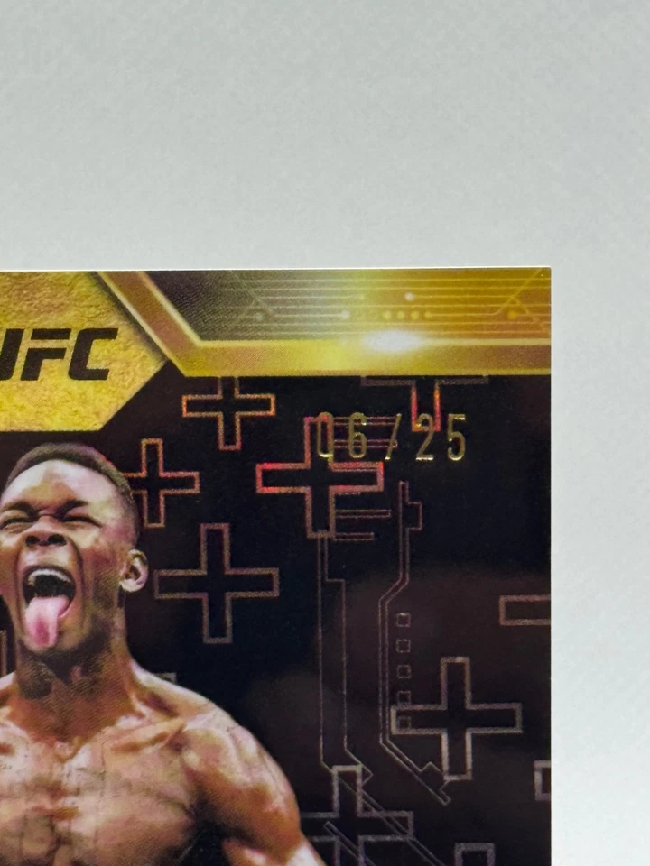 Israel Adesanya 2025 Topps Finest UFC GM-9 Golden Moments refractor NEGRO/25 SP Foto 3 de 3