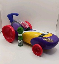 2003 VeggieTales Larry-Mobile Car Blue Box Lights Sounds Archibald Asparagus