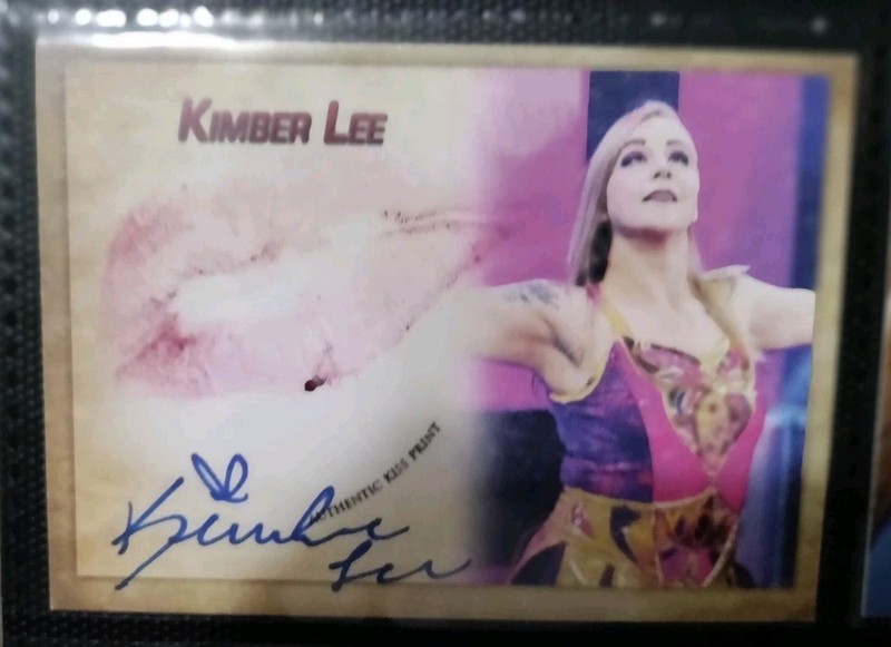 Kimber Lee signed auto wrestling kiss card