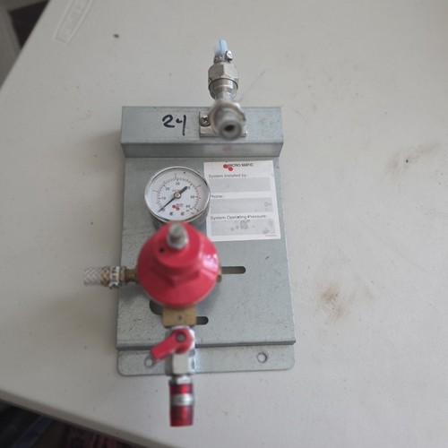Micro matic gauge CO2 secondary regulator 0-60 PSI Micromatic