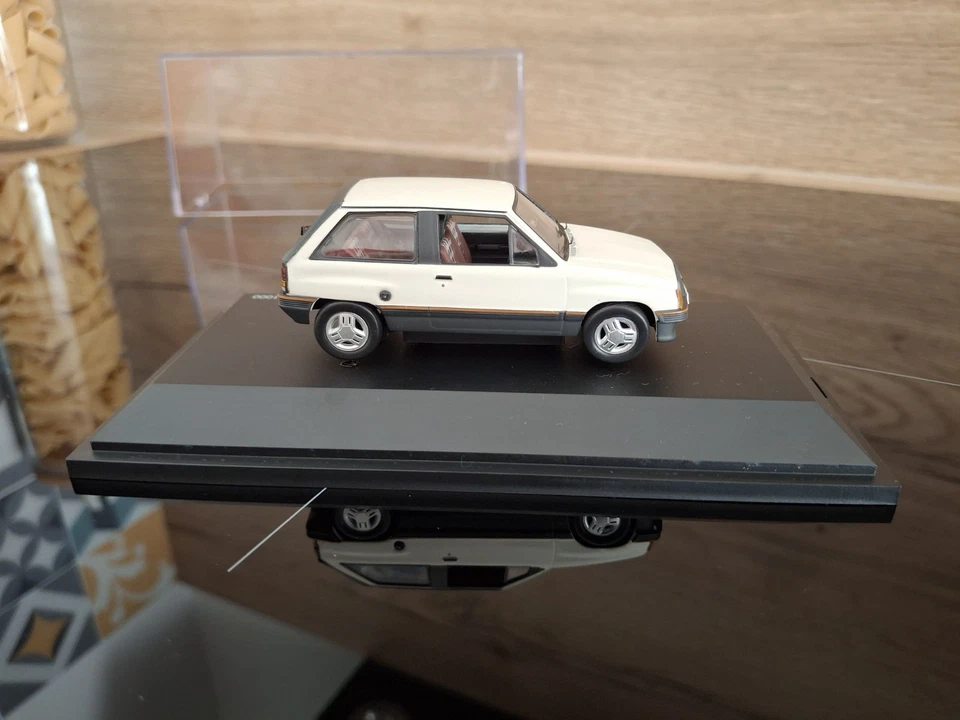 Opel Corsa Sr Type A - Photo 2/4