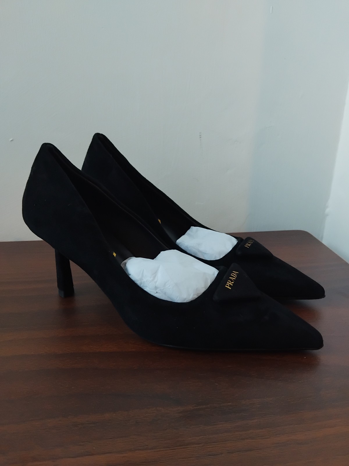 Brand New Prada Womens Black Suede Court  Heel Shoes Size 5 with Dustbag