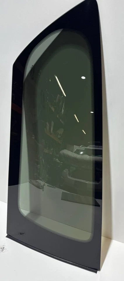 Chrysler Pacifica 2018-2020 cuarto trasero derecho ventana/vidrio | OEM P68238494AC Foto 2 de 4