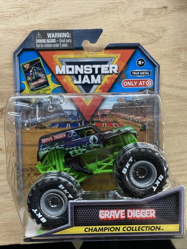 Spin Master MONSTER JAM 1/64 scale diecast GRAVE DIGGER Target Exclusive w card