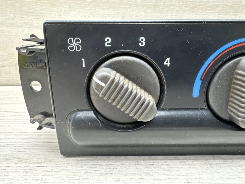 Chevy S10 Blazer GMC Jimmy Sonoma 1998-2005 calefacción aire acondicionado interruptor de control de clima OEM Foto 2 de 4