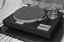 Yamaha YP-D7 Direct Drive Record Player Turntable Confirmed Operation Japan