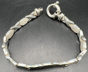 Vintage Unique 925 Sterling Silver Bracelet 18.1Grams, 8Inches, 6mm